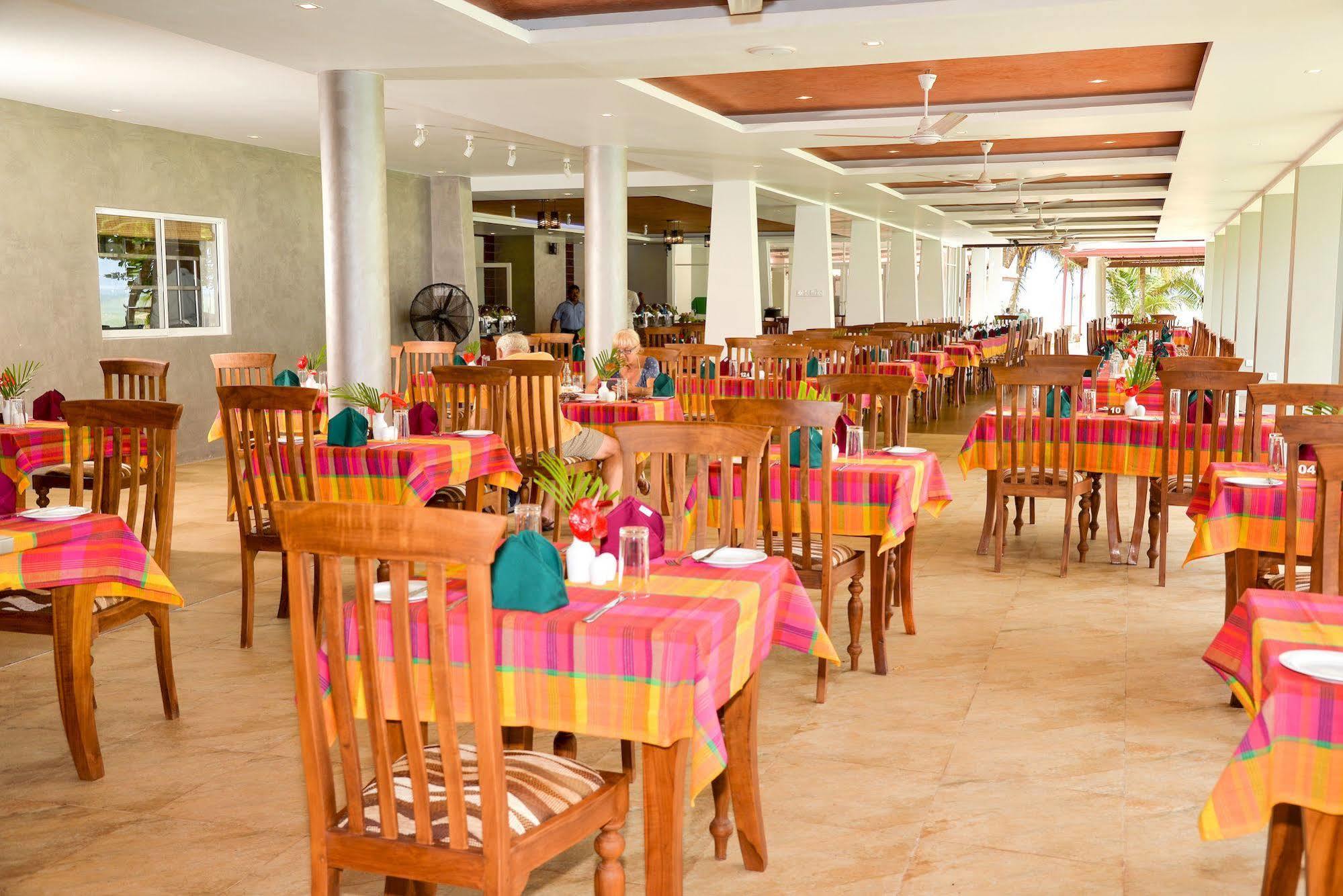 Paradise Beach Hotel Negombo Dış mekan fotoğraf